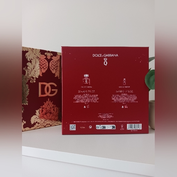 NWT Dolce & Gabbana - Q Set - Picture 2 of 3